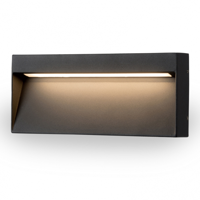 Zidna LED lampa za spoljnu upotrebu. Ovaj model poseduje IP54 zaštitu, emituje prirodno belu svetlost snage 5.6W.