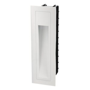 Ugradna spoljna LED lampa Forma S5324L BK sa snagom od 3W sa integrisanim LED izvorom i temperaturom svetla od 4000K pružiće vam snažno i neutralno spoljno osvetljenje.Napravljena je od aluminijuma crne boje i providnog stakla.Ima IP54 zaštitu što je čini idealnim rešenjem za osvetljavanje spoljnog prostora.Zbog svojih dimenzija od 60x65x210mm ova lampa je diskretna i lako se integriše u bilo koji spoljni ambijent.