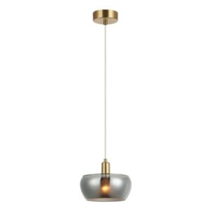 Visilica Forma F4016-1V SG+SM donosi sofisticiranu notu modernog dizajna u svaki enterijer. Izrađena od metala u zlatnoj boji i stakla u dim boji, ova elegantna lampa sa jednim grlom (E14) kombinuje luksuz i funkcionalnost na savremen način. Zahvaljujući svom elegantnom vertikalnom obliku i pažljivo odabranim materijalima, savršeno se uklapa u različite stilove uređenja – od modernih do klasičnih prostora. Ističe se originalnim dizajnom koji unosi toplinu, stil i vizuelni akcenat u prostor. Sa dimenzijama 80×1200 mm, idealan je izbor za trpezarije, dnevne i spavaće sobe, gde može služiti kao centralni ili dodatni izvor svetla sa snažnim estetskim utiskom.